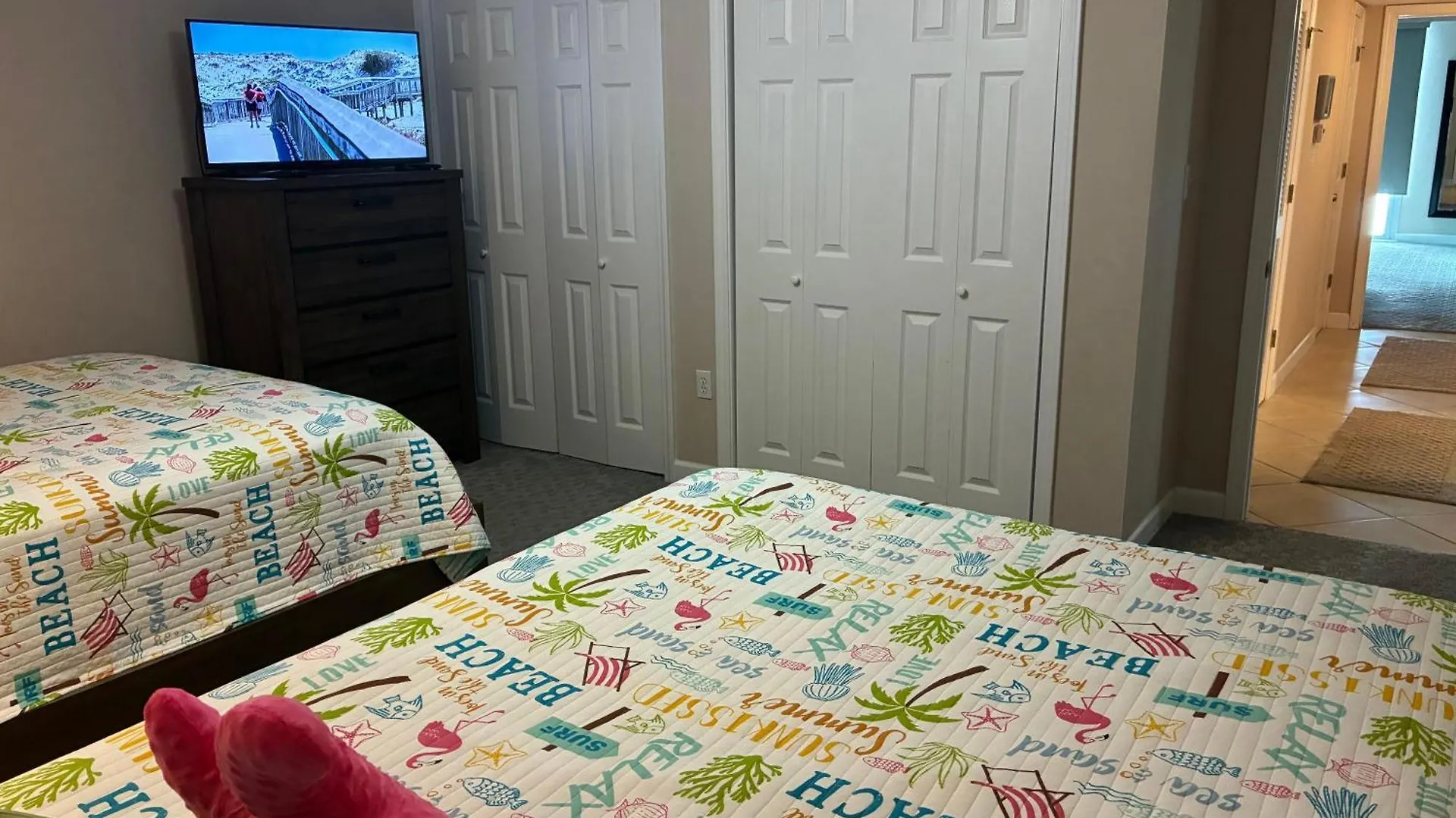 1094-Shoreline Towers - Spring Price Drop - Free Beach Setup Destin Holiday home