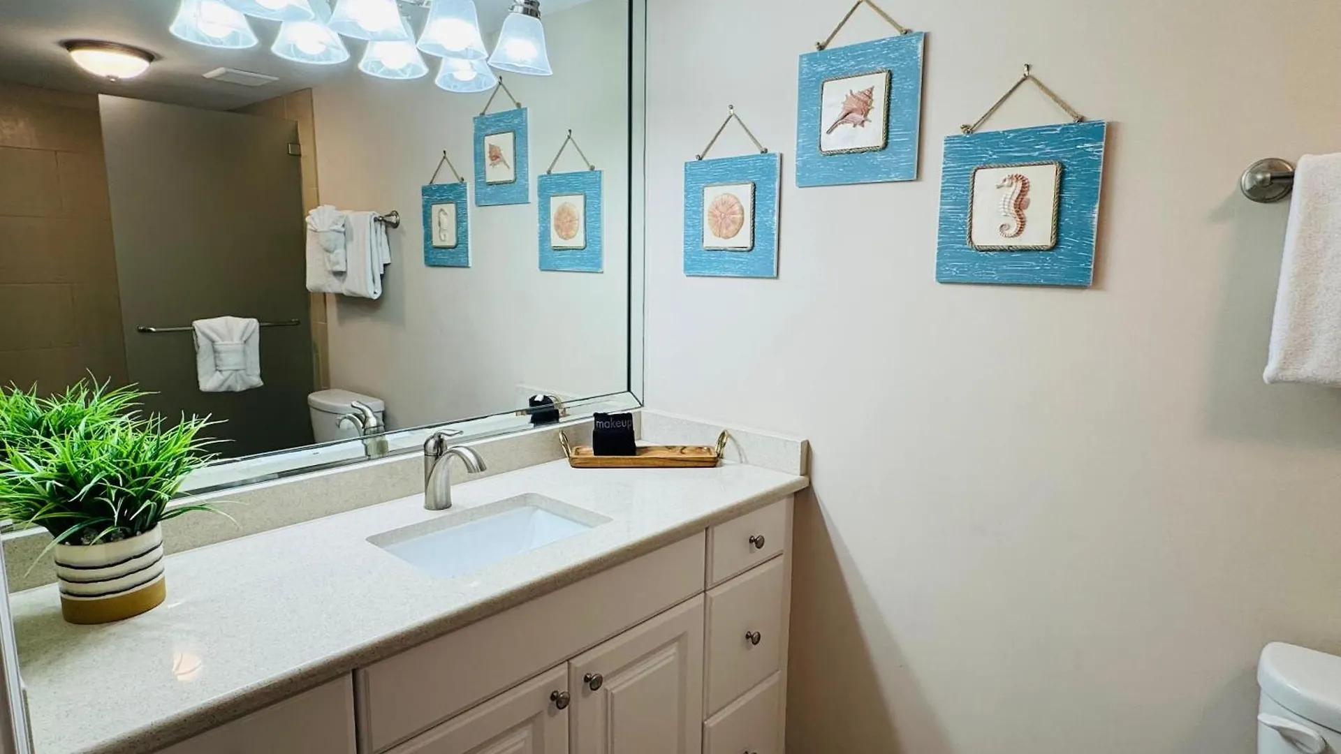 1094-Shoreline Towers - Spring Price Drop - Free Beach Setup Destin